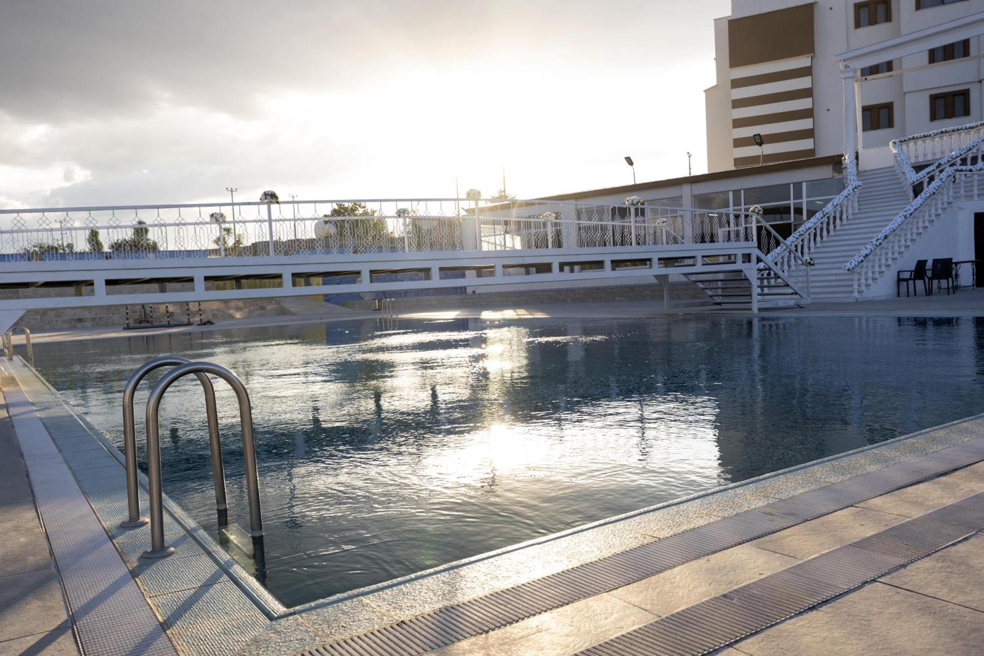 Emin Kocak Termal & Spa - Convention Center Nevşehir Exteriör bild